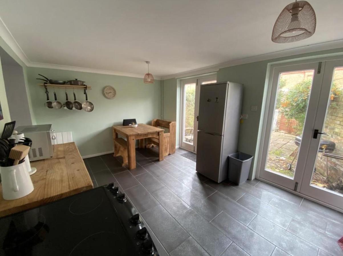 סטומרקט Charming Town Centre Character Cottage With Parking מראה חיצוני תמונה